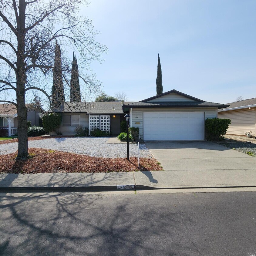 Primary Photo - 189 Olympic Cir