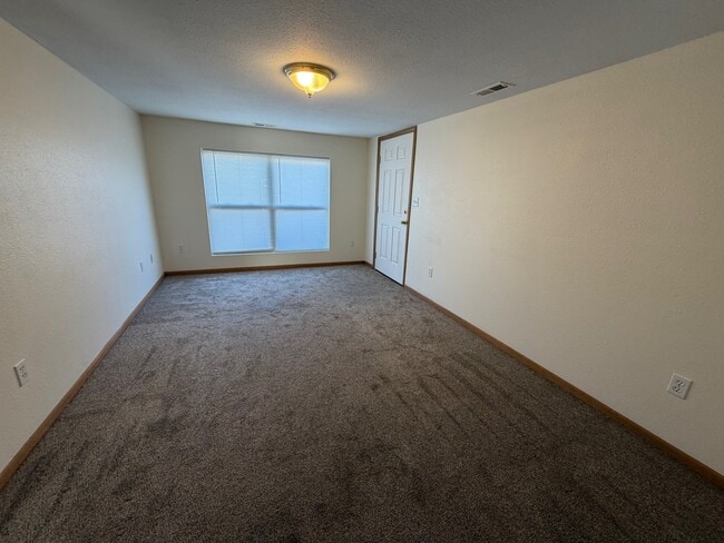 Foto del edificio - 614 1/2 Broad St