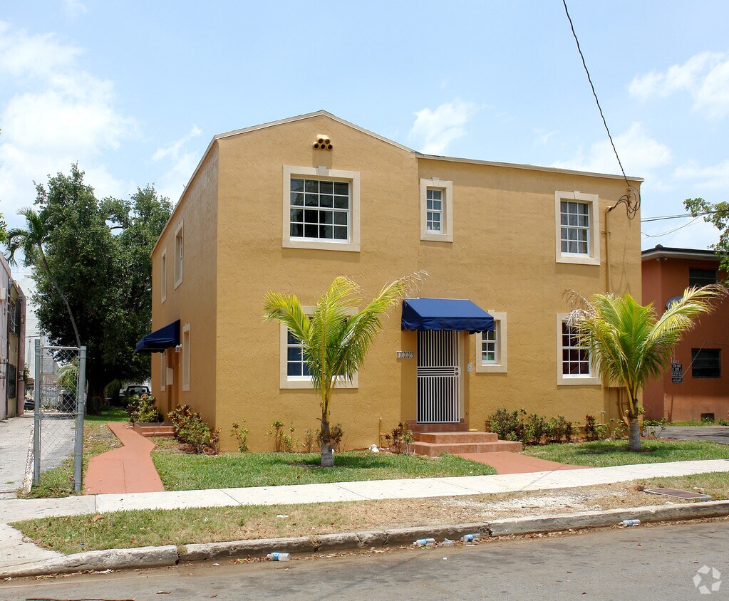 Building Photo - 1129 NW 4th St