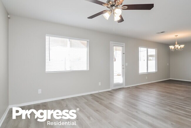 Foto del edificio - 2929 Deep Creek Ln