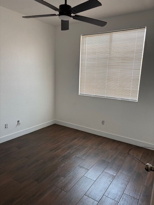 Foto del edificio - One story home with 3 bedrooms and 2 bath