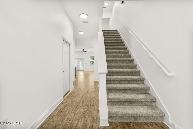 Foto del edificio - 112 Enchantment Falls Ln