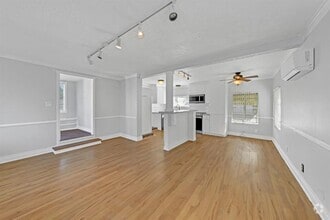 Building Photo - 1112 Cortlandt St
