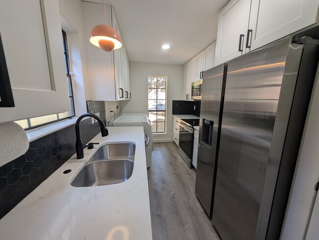 Foto del edificio - 1601 Faro Dr