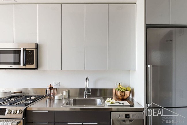 Foto del edificio - 290 Ashland Pl