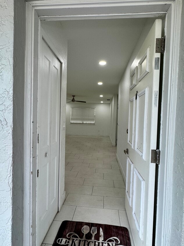 Entry - 17255 SW 95th Ave