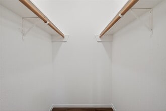 Building Photo - 3238 E Rangecrest Pl