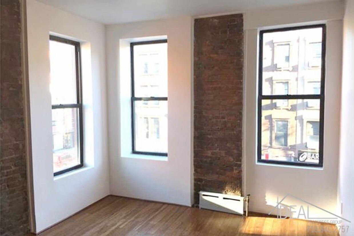 Primary Photo - 148 5th Ave