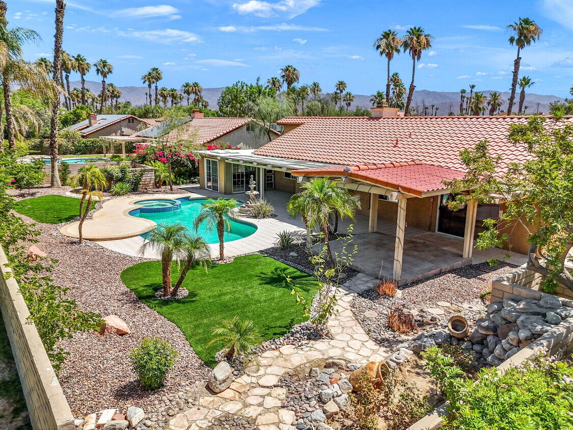 Primary Photo - 39495 Regency Way