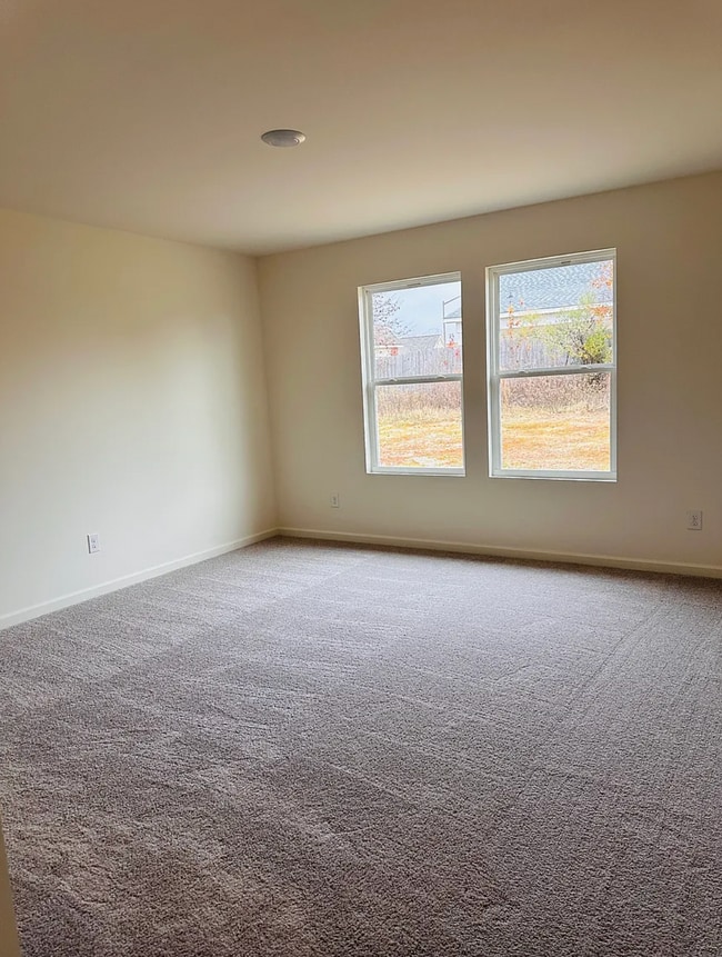 Building Photo - 239 Isabella Way