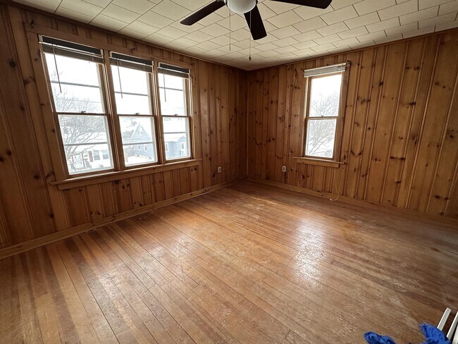Building Photo - 1355 O'Hagen St