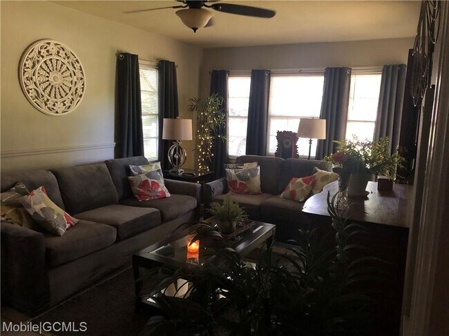 Foto del edificio - 55 Thompson Blvd