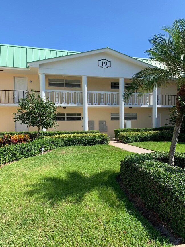 Foto del edificio - 19 Colonial Club Dr