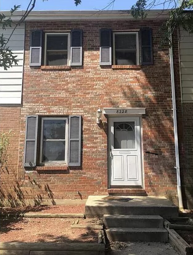 3 bedroom 1.5 Bathroom - 3 bedroom 1.5 Bathroom