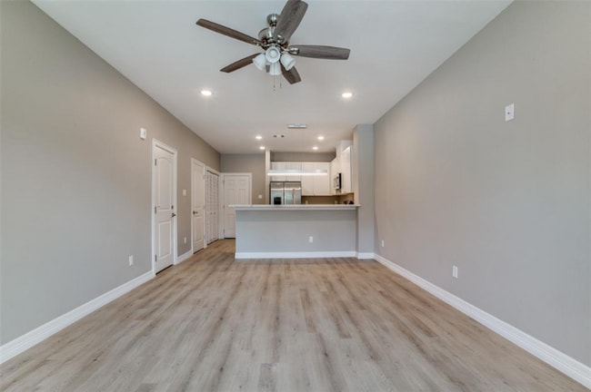 Building Photo - 5262 Ella Blvd