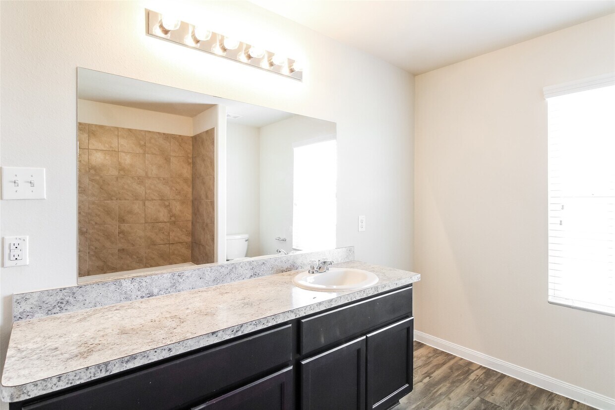 Foto del edificio - 6123 Dawn Misty Ln