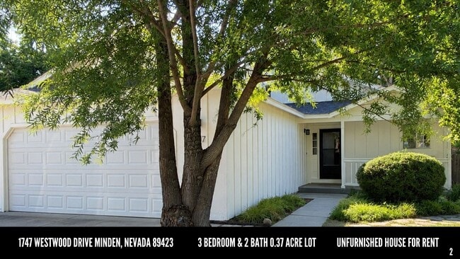 Building Photo - 1747 Westwood Dr