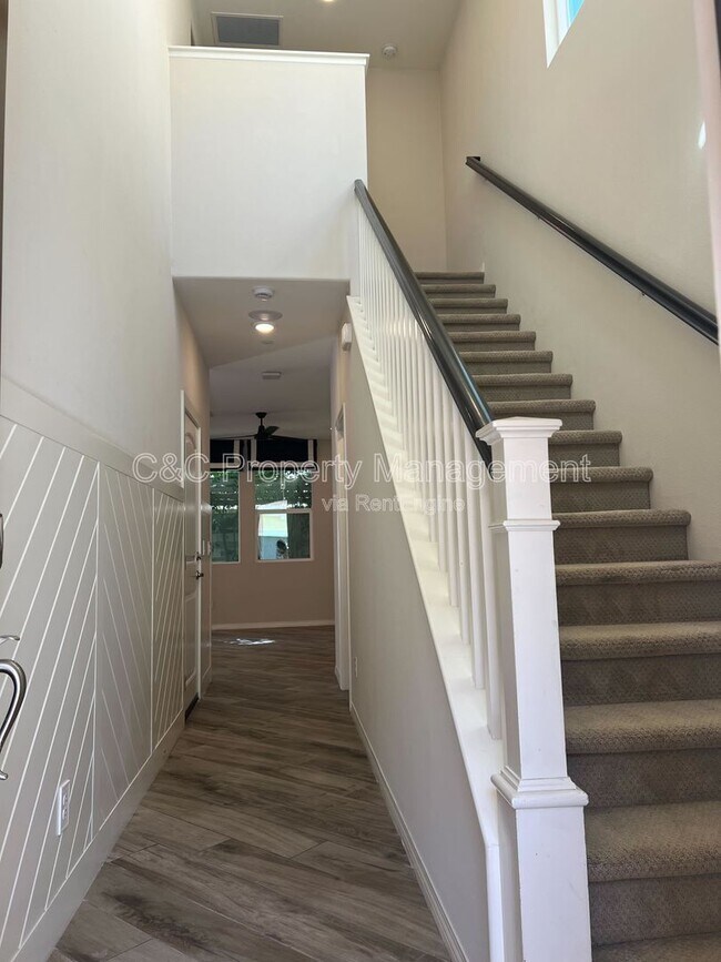 Foto del edificio - 6088 Sendero Ave
