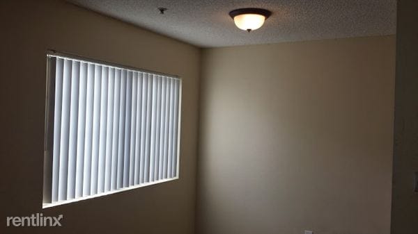 Building Photo - 236 S Poplar Ave