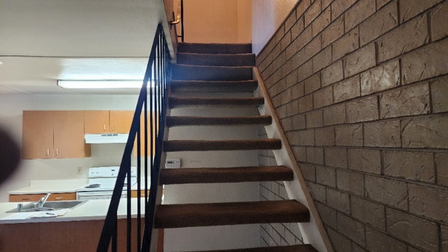 Building Photo - 2128 Palisade Ave