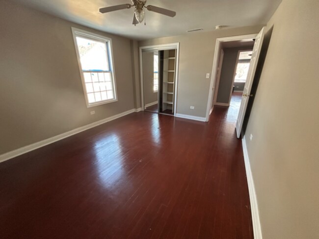 Foto del edificio - 14520 Harvey Ave