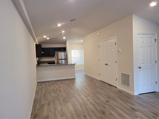 Foto del edificio - 12007 Henley Ave