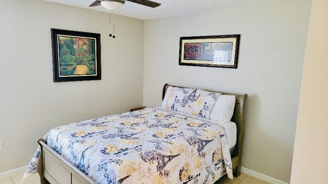 Foto del edificio - 1841 Crystal Grove Dr