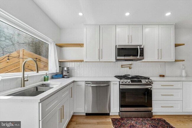 Foto del edificio - 2565 Tulip St