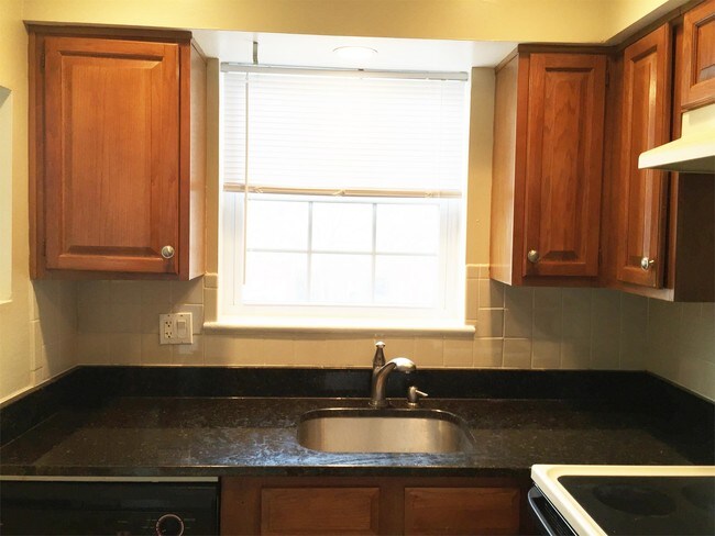 Foto del edificio - 2105 N Scott St