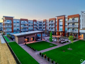 Central Courtyard - Chagrin Riverwalk Phase III