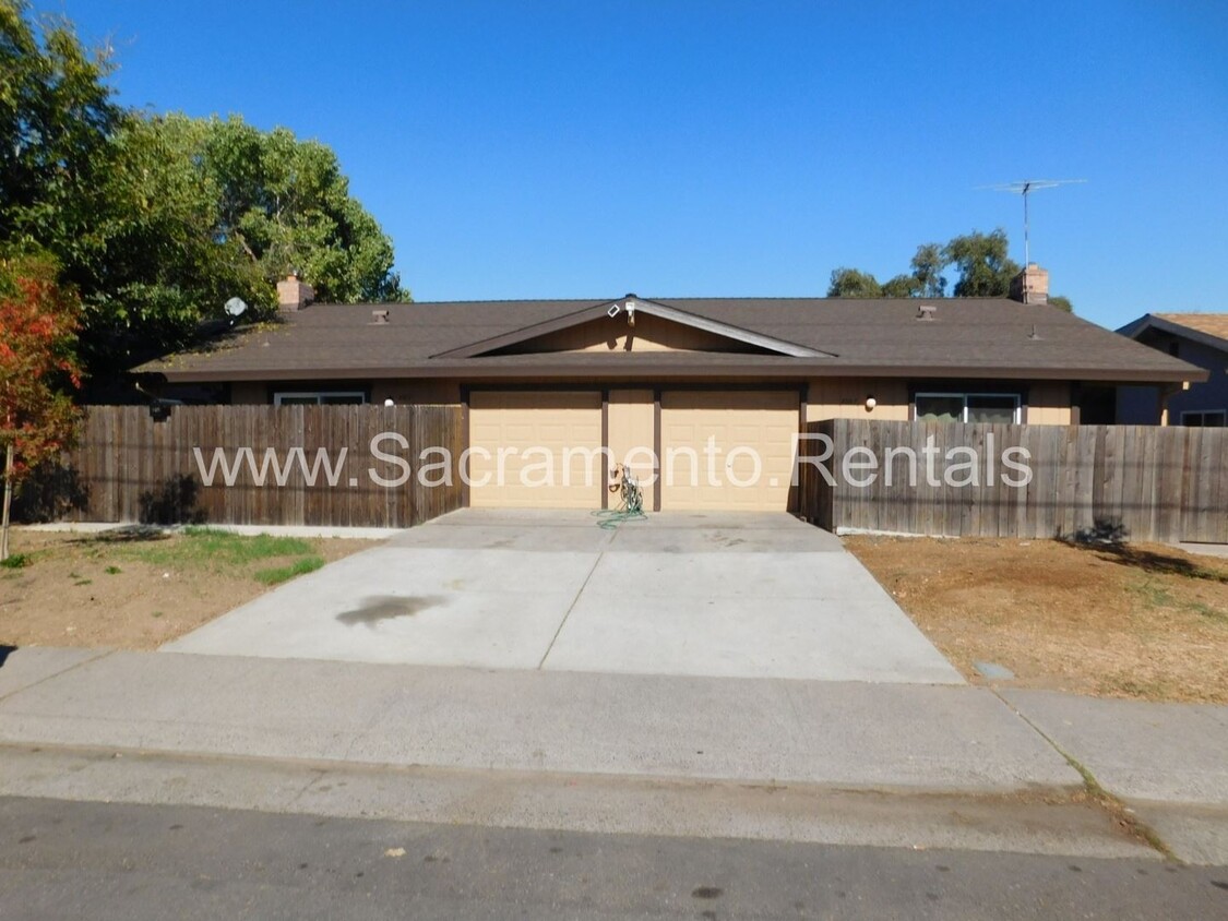 Primary Photo - 3 br, 2 bath House - 4007 Myrtle Avenue