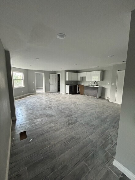 Building Photo - 768 Ridgeway Ave