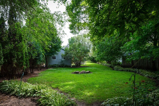 Foto del edificio - 525 8th St NW