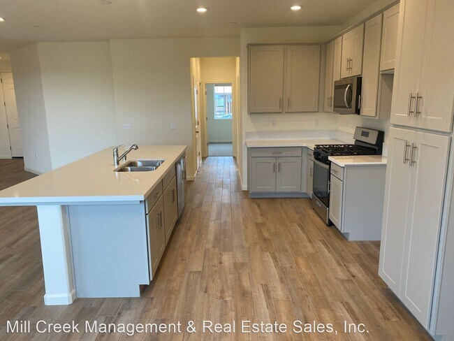 Building Photo - 3 br, 2 bath House - 3525 Lennox St.