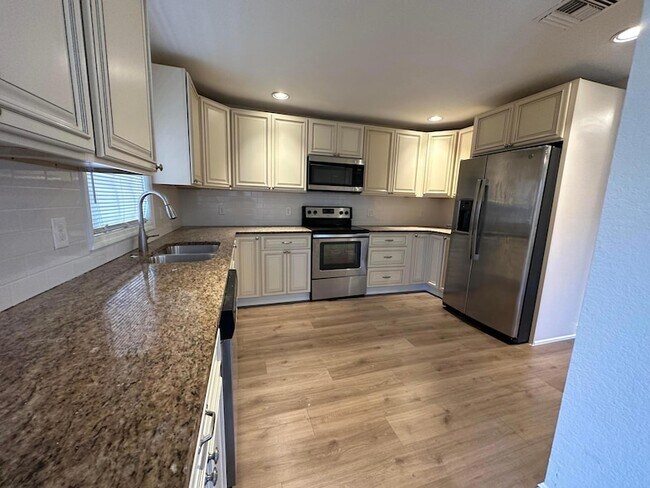 Foto del edificio - 340 Walton Blvd