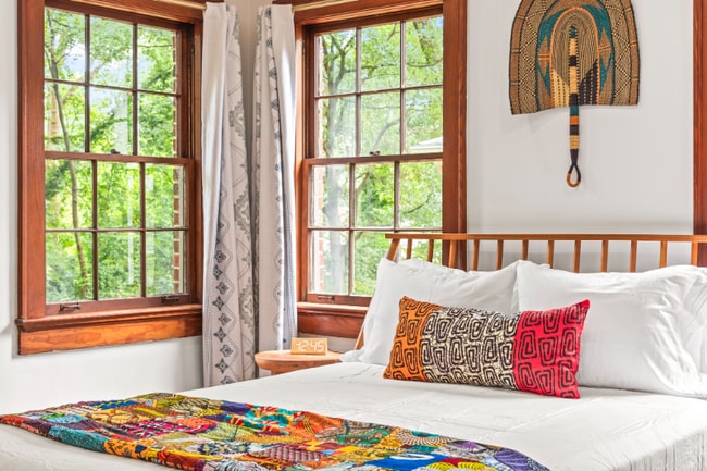 Photo - 949 Victory Dr SW House