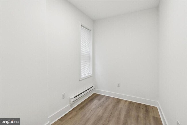 Building Photo - 1945 Dennie St