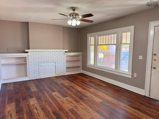 Building Photo - 1710 Monroe St