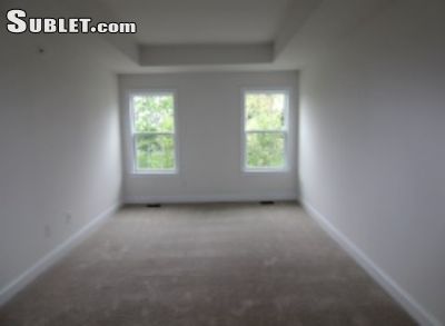 Building Photo - 3244 Waterstone Ct