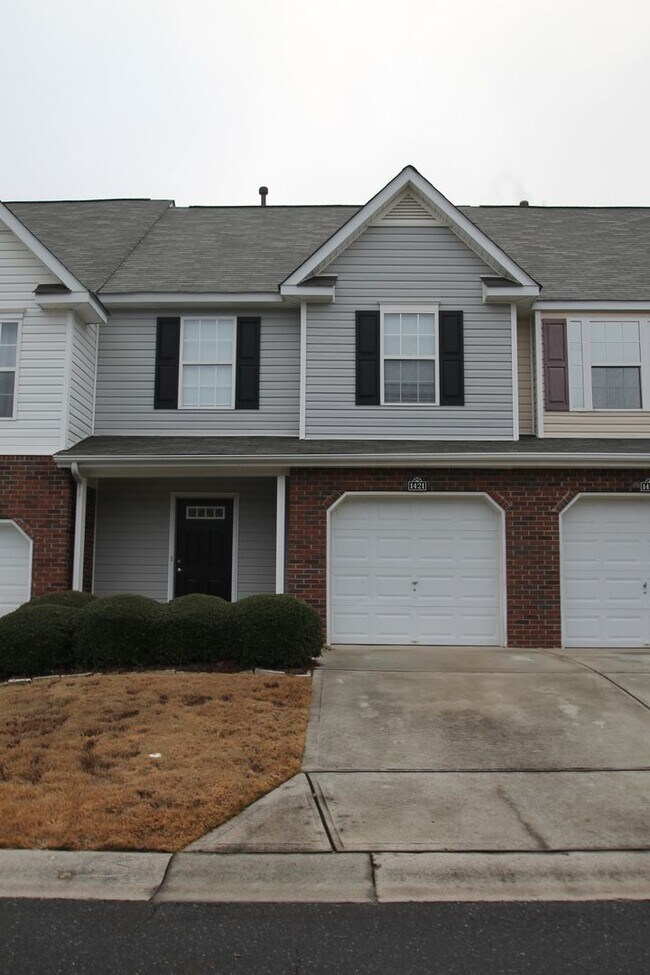 Building Photo - Exclusively Offered by Muse Realty Rentals