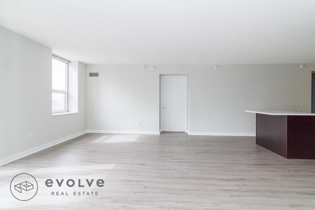 Foto del edificio - 540 N State St