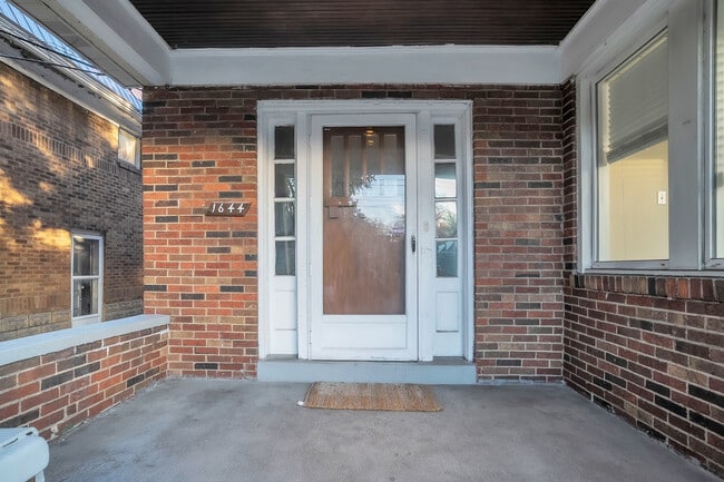 Foto del edificio - 1644 McFarland Rd