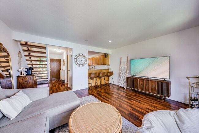 Building Photo - 92-1123-984 Panana St