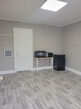 Building Photo - 200 Fosler Rd