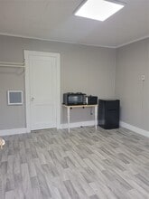 Building Photo - 200 Fosler Rd