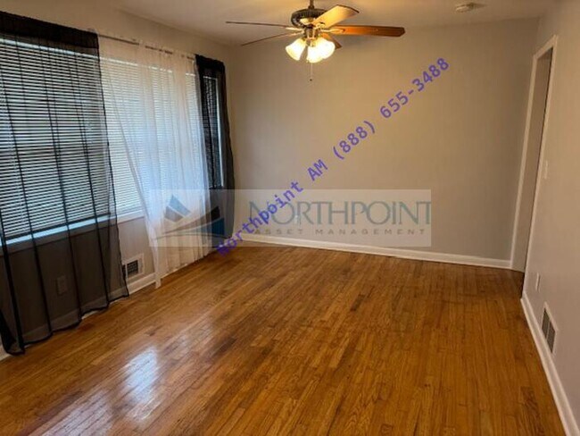 Building Photo - Well maintained home in great location!