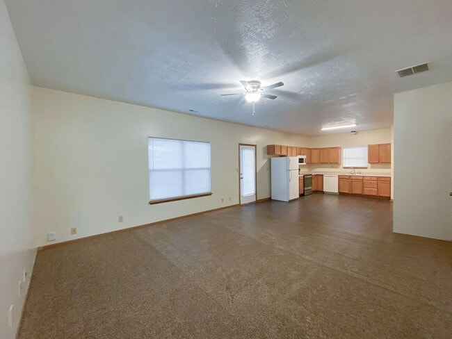 Photo - 3867-3871 Ledyard Street Apartment