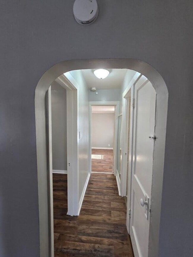 Foto del edificio - Three Bedroom Home located in Warren Township near 16th and Post Road