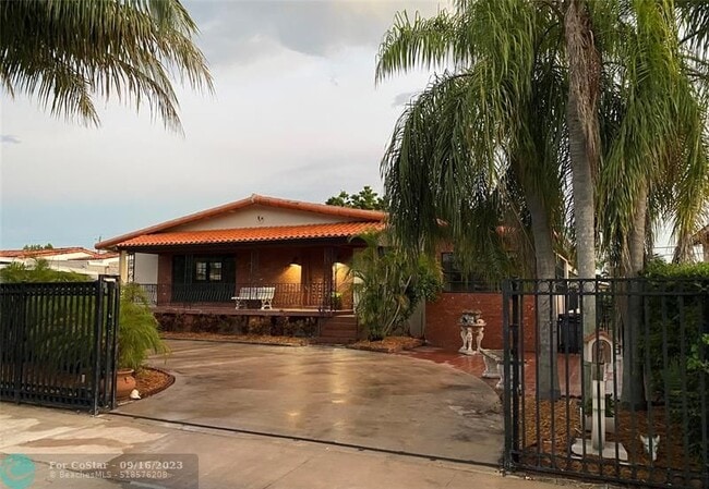 Building Photo - 8020 SW 19th St