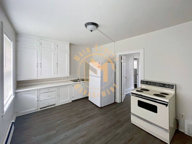Building Photo - 734 Elmore St
